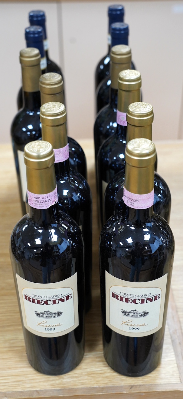 Twelve bottle of wine including; Riecine Chianti Classico 1999, Riecine Toscana 1999, Il Colle Brunello di Montalcino 2008, Il Colle Brunello di Montalcino 2007, etc. Condition - externally good, storage unknown